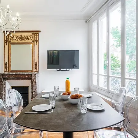 Charming Facing The Bois De Boulogne * Нёйи-сюр-Сен